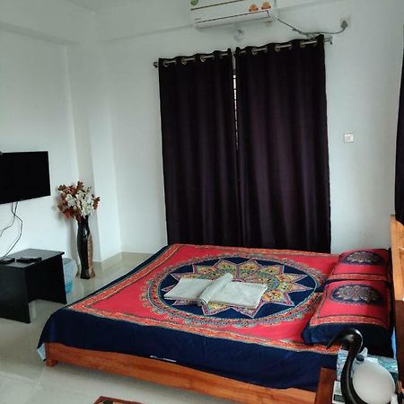 The Blu Inn Homestay Dhaka Extérieur photo