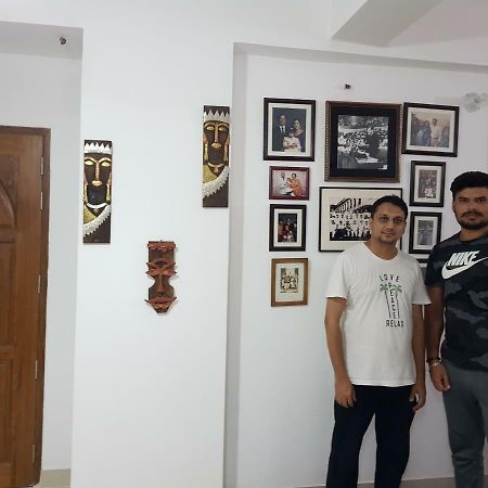 The Blu Inn Homestay Dhaka Extérieur photo