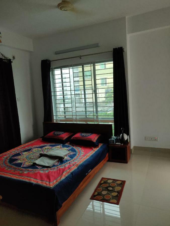 The Blu Inn Homestay Dhaka Extérieur photo