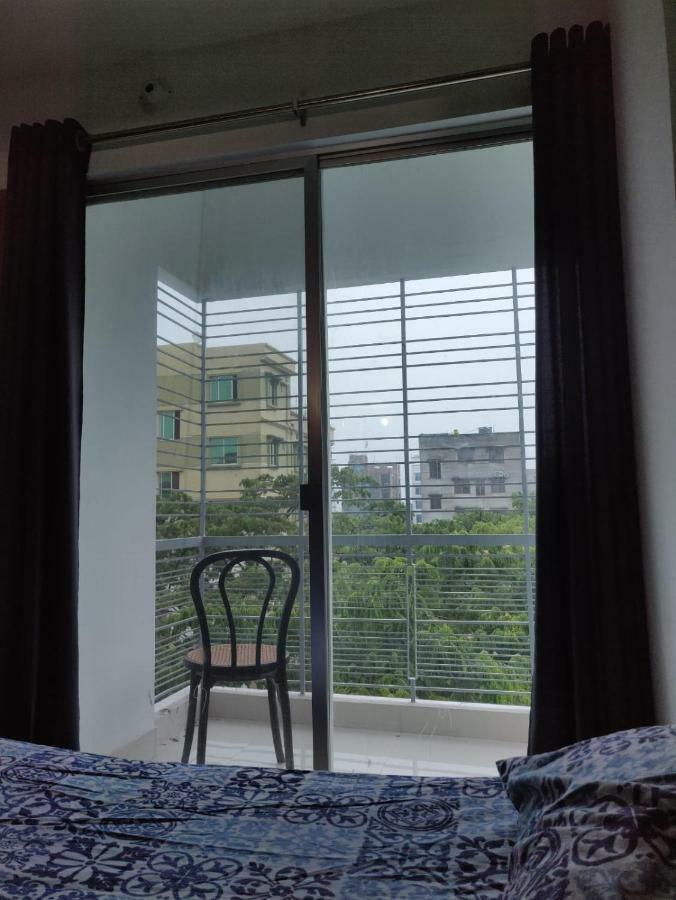 The Blu Inn Homestay Dhaka Extérieur photo