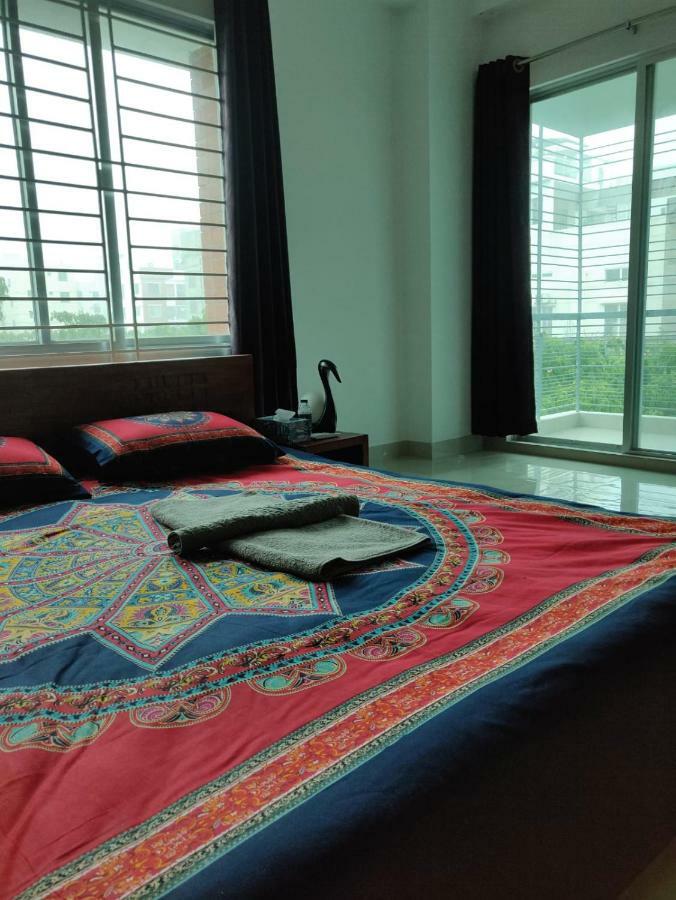 The Blu Inn Homestay Dhaka Extérieur photo