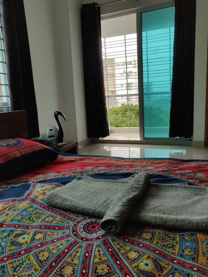 The Blu Inn Homestay Dhaka Extérieur photo